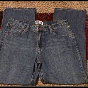Women’s Levi’s 12 short